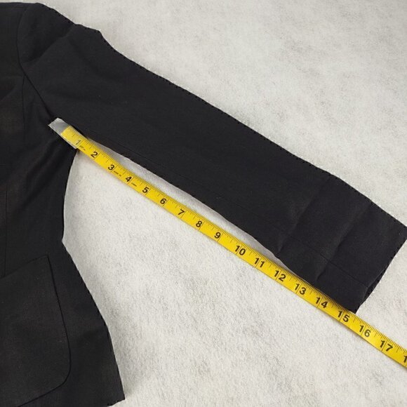 Liz Claiborne Petite Classics Three Button Black Blazer Size 2P - Picture 10 of 13